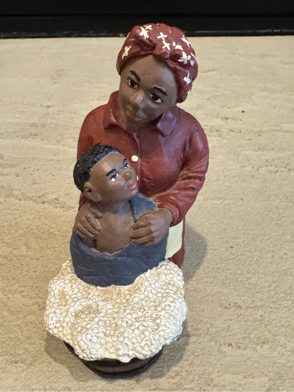 Vintage 1989 John Pleasants African American Mother Bathing Child Figurine 5.5”